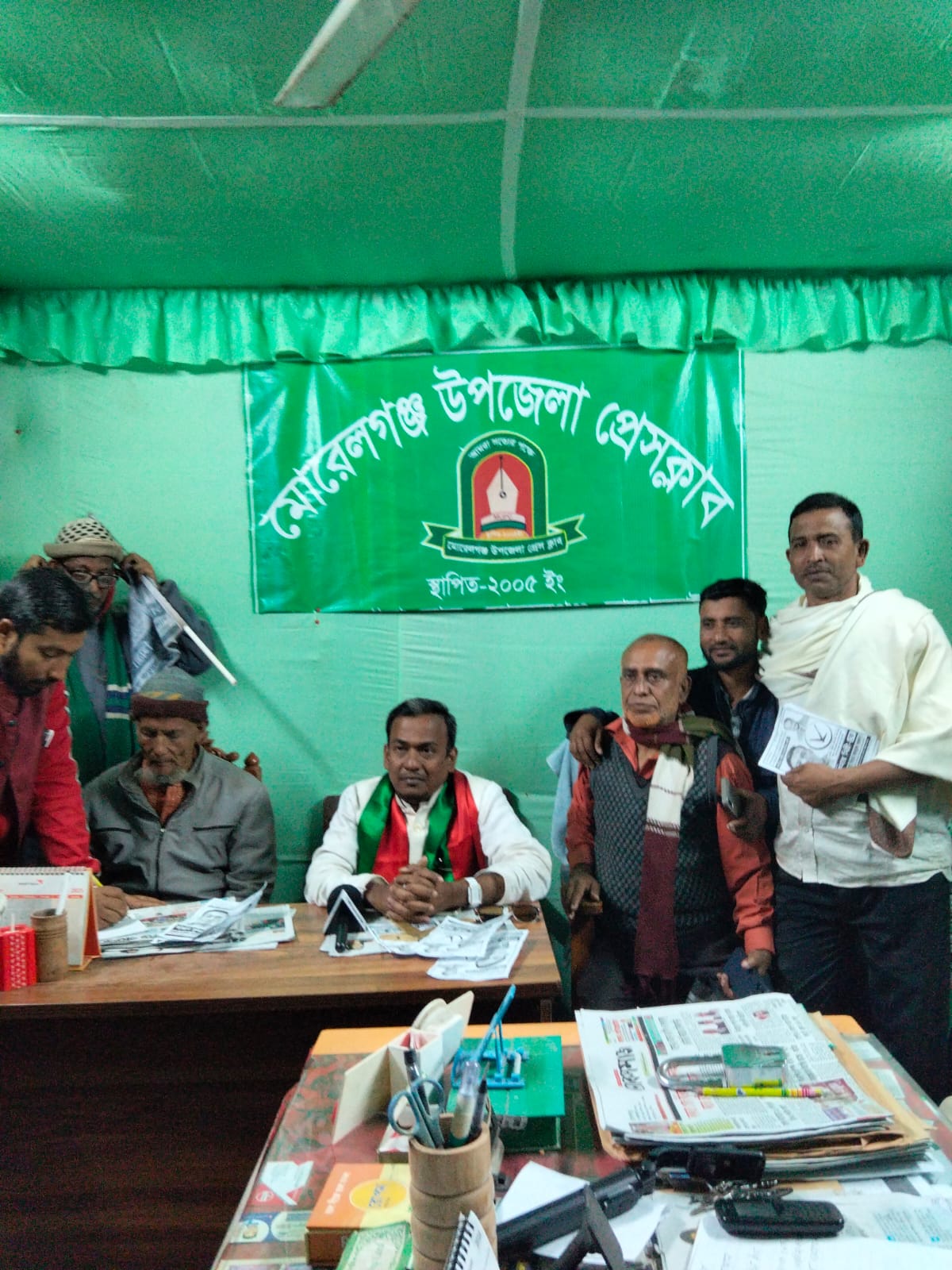 মোরেলগঞ্জ উপজেলা প্রেসক্লাবে সাংবাদিকদের সঙ্গে মতবিনিময় বাগেরহাট-৪ আসনে লাঙ্গল প্রতীকের প্রার্থী সাজন মিস্ত্রির গণসংযোগ