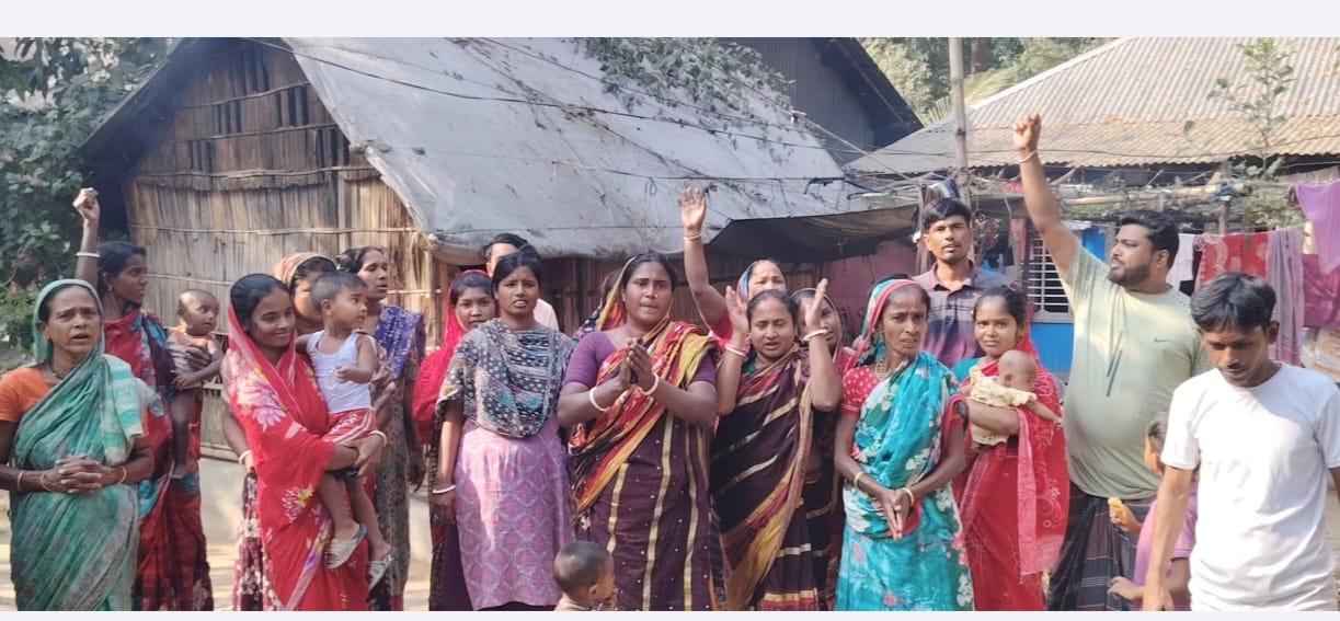 কোটালিপাড়ায় চলাচলের পথ বন্ধ, গৃহবন্দী ৩০-৩৫ পরিবার