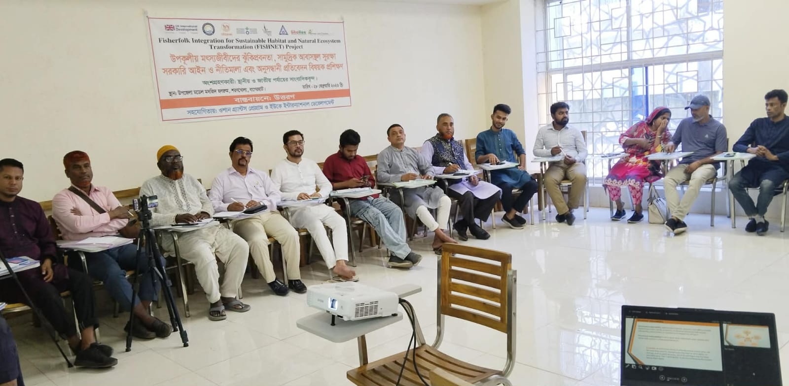 শরণখোলায় সাংবাদিকদের অনুসন্ধানী প্রতিবেদন বিষয়ক এক দিনের প্রশিক্ষণ কর্মশালা অনুষ্ঠিত 