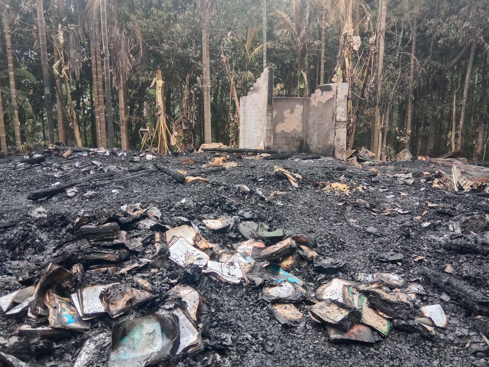 শরনখোলার সাউথ খালি ইউনিয়নের উওর তাফালবাড়ী শিক্ষক আবু সালের ঘতির সর্বশেষ চিএ