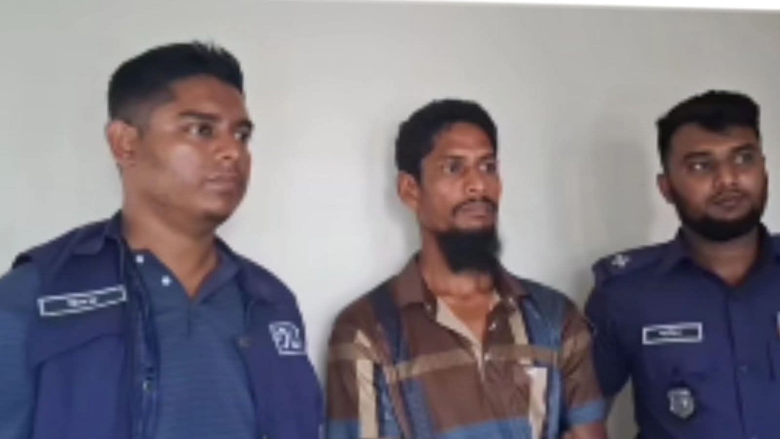 শরনখোলার আলোচিত ছাত্রনেতা মাসুম হত্যার পলাতক আসামী ইব্রাহিম বয়াতী ঢাকায় গ্রেফতার