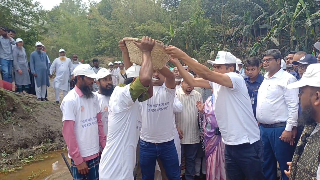 ঝিনাইকুড়ি খাল পুনঃখননে পানির প্রবাহ ফিরবে: প্রতিমন্ত্রী