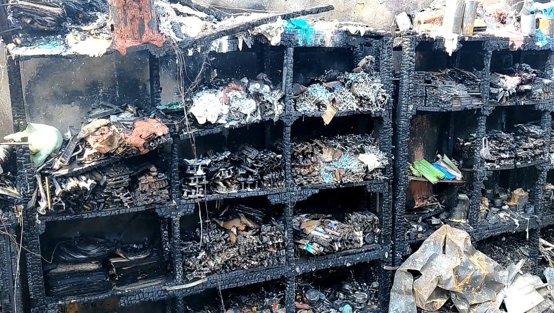 পঞ্চগড় বাজারে ভয়াবহ অগ্নিকান্ড, কোটি টাকার ক্ষয়ক্ষতি, পরিদর্শনে প্রতিমন্ত্রী আজাদ