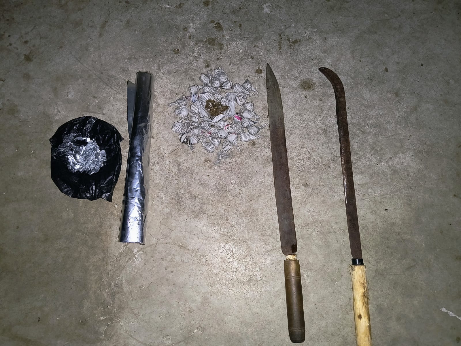 কুমিরায় কোস্টগার্ডের অভিযান: নুরজাহানের বাড়ি থেকে গাঁজা-অস্ত্র উদ্ধার, অধরা রয়ে গেল মূল অভিযুক্ত